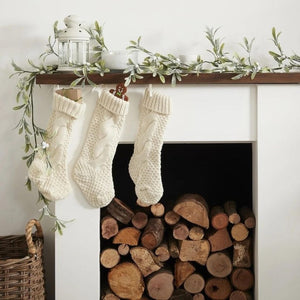 Let It Snow Mistletoe Christmas Garland 1.5m