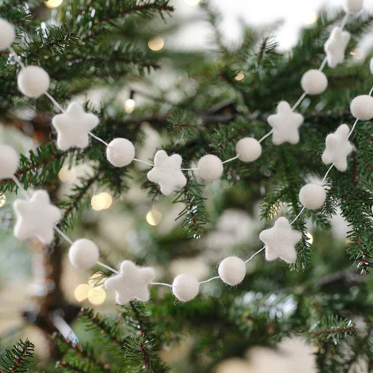 White Christmas Felt Beads and Stars Garland 3m